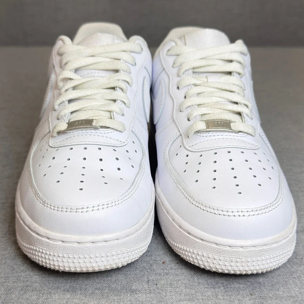 Nike Air Force 1 07 Mens White White Low Top Sneakers CW2288-111 Size 8
